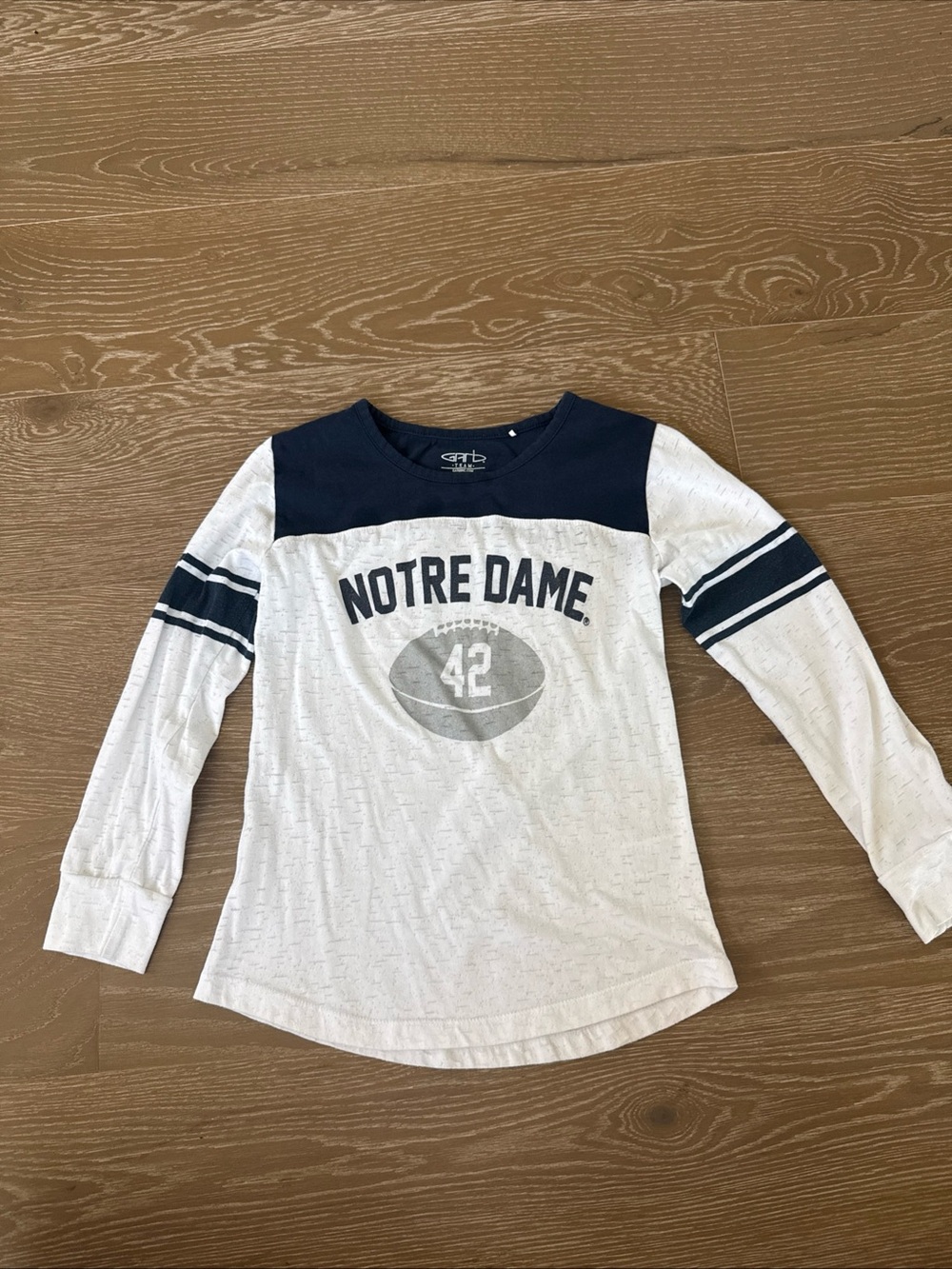 Notre Dame Girls Football T-Shirt Garb Team Size M (7-8)